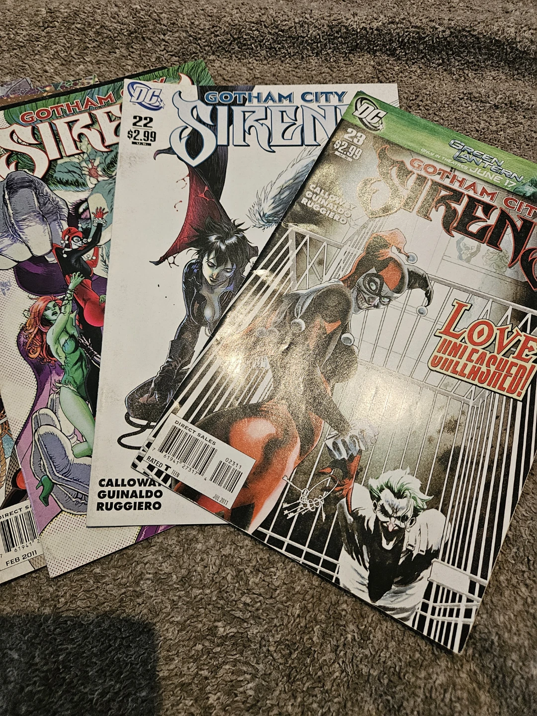 Gotham City Sirens Comic Book Lot - photo 3