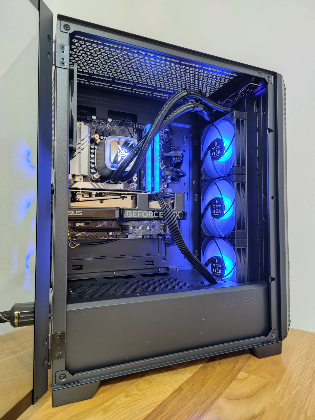 Gaming PC Computer with RTX 4060 TI + I7-13700F + 32 GB DDR5