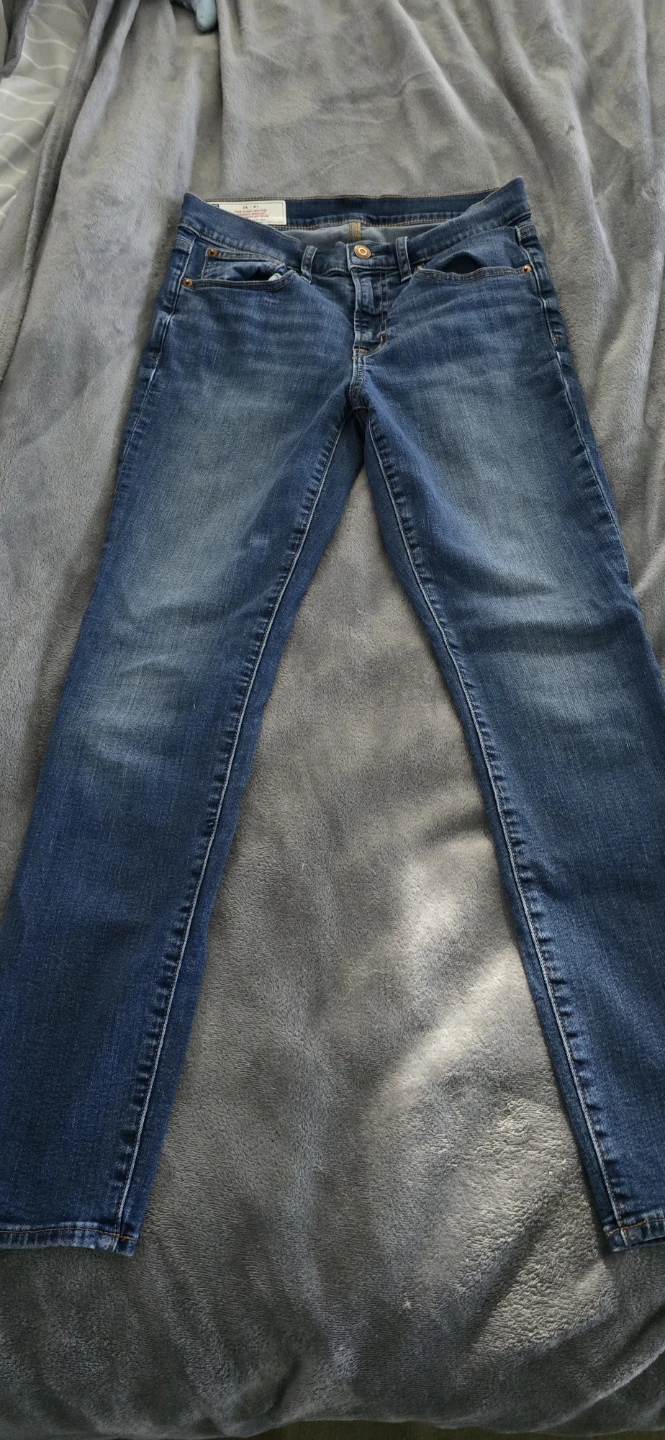 Bundle of 7 Women's Jeans - photo 2