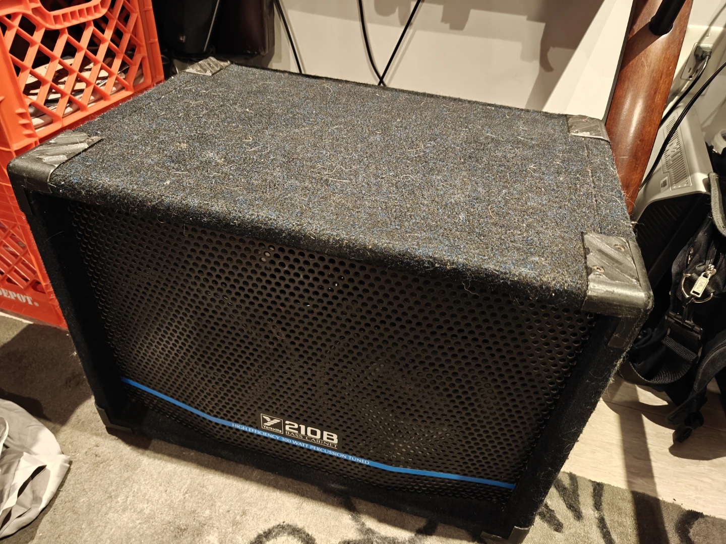 Yorkville 210 bass cab - photo 2