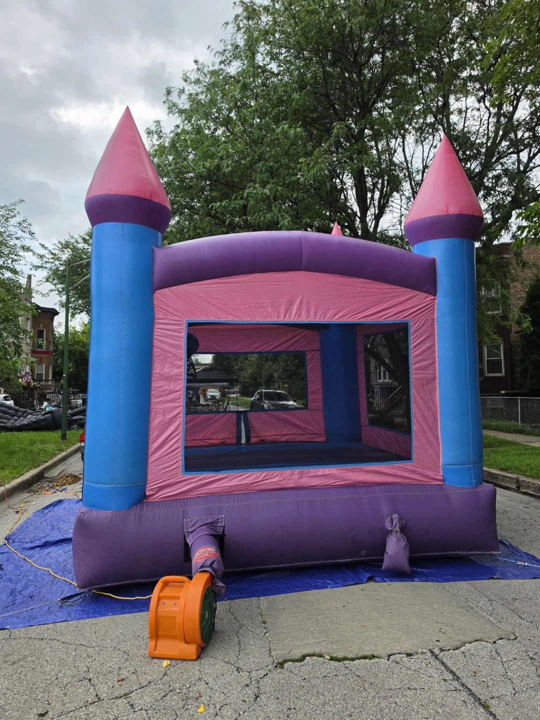 Inflatable Bounce House chairs & tables - photo 2