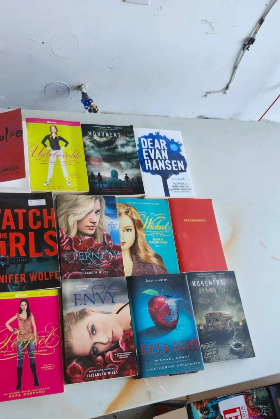 Collection of Young Adult Paperbacks! - photo 3