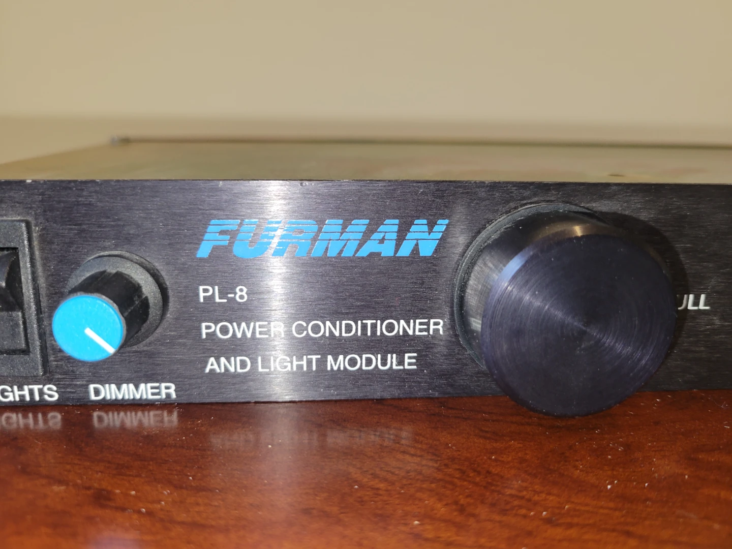 Furman PL-8 Power Conditioner and Light Module - photo 2
