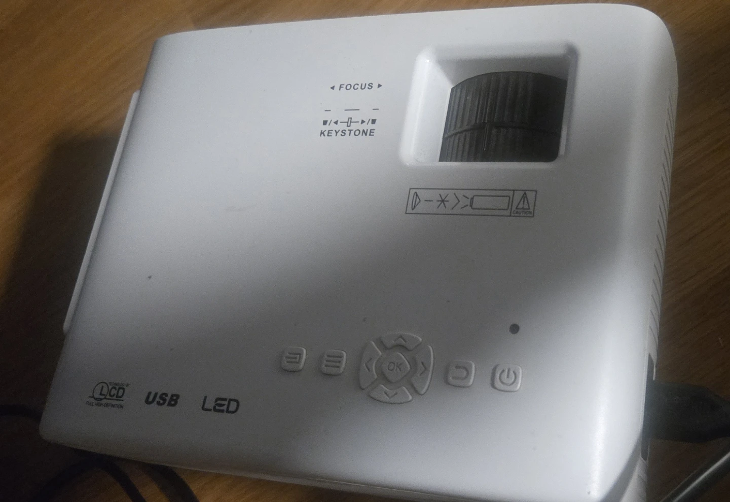Eokely  LED Projector works with BLUETOOTH - photo 3