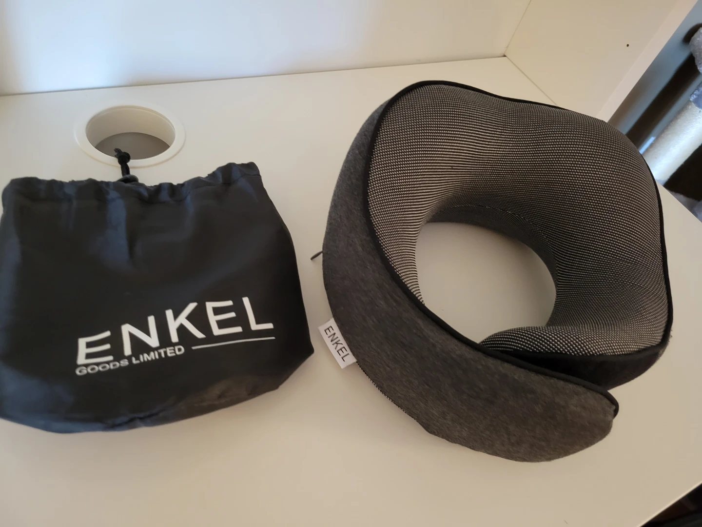 Neck support Pillows for Airplanes like new - photo 4