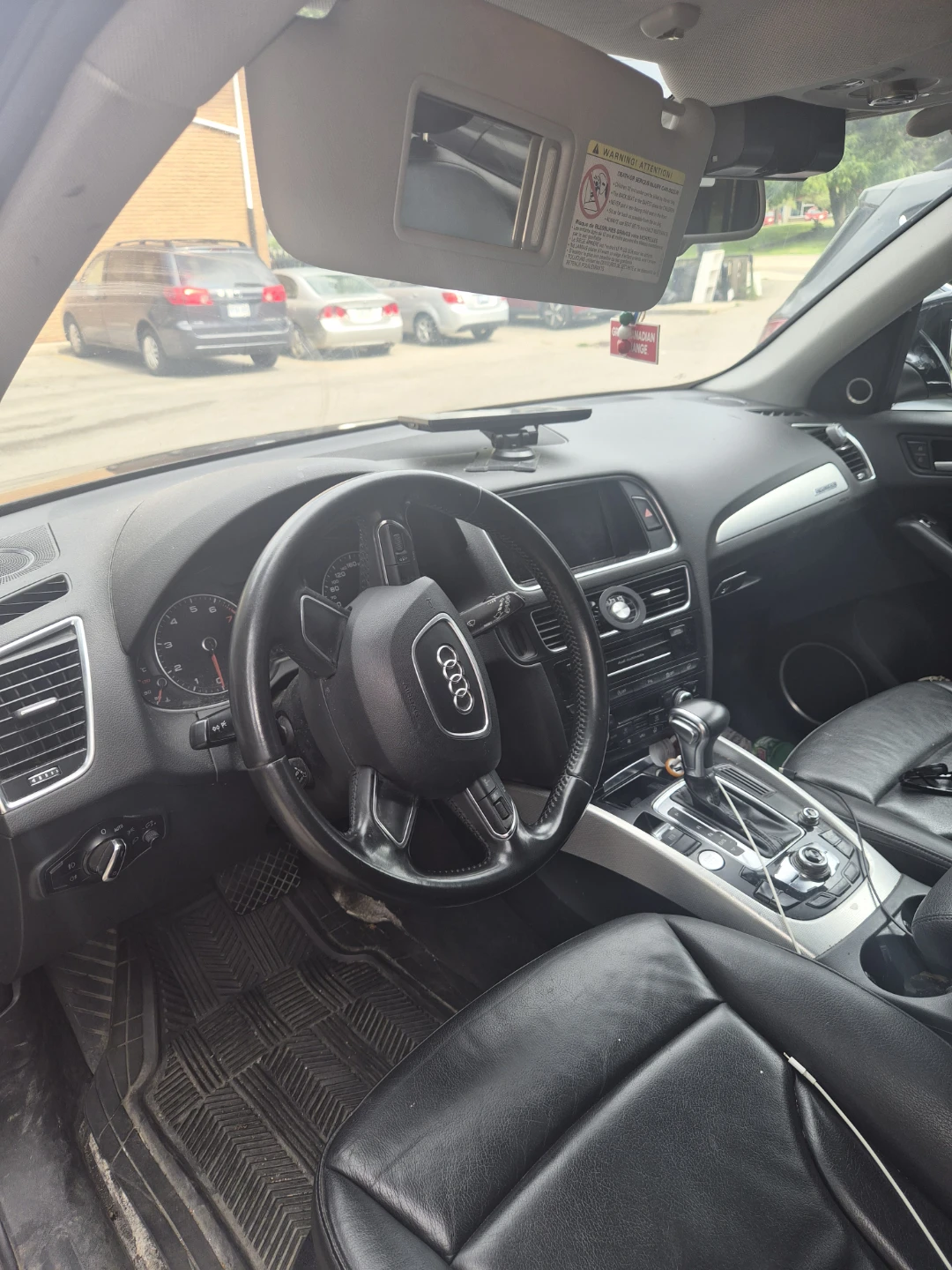 Black Audi Q5 SUV - photo 2