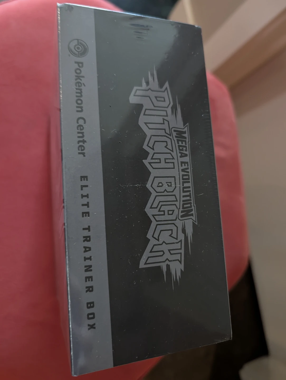 EARLY ACCESS: Pokemon Center Exclusive TCG Pitch Black ETB - photo 2