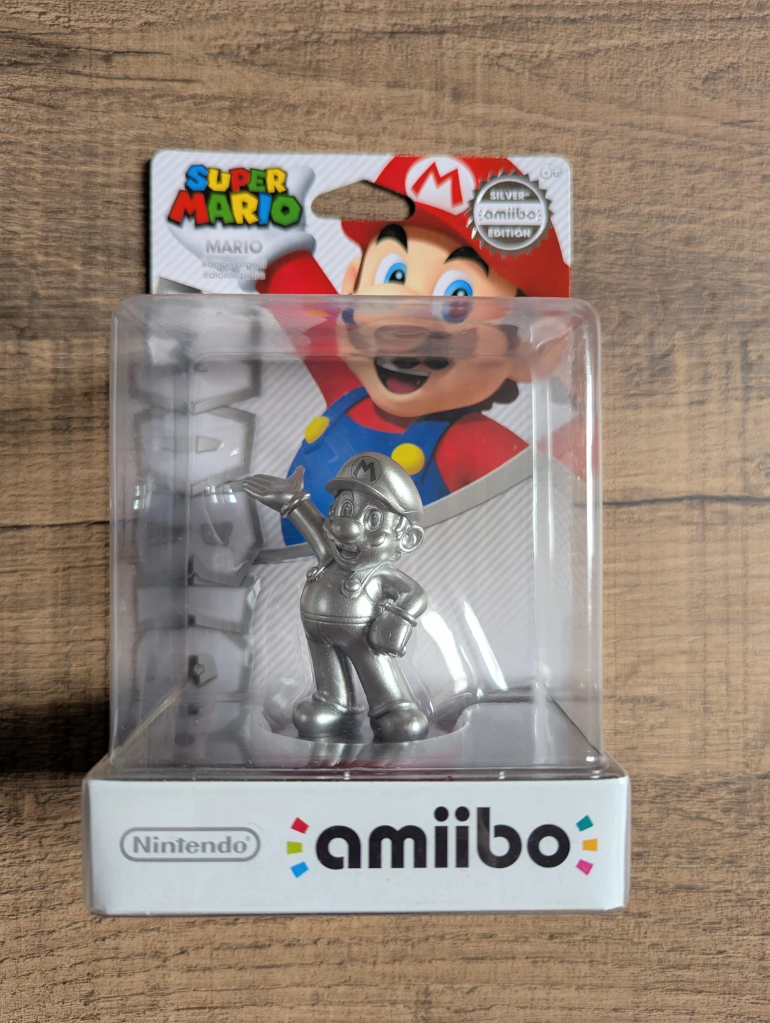 Silver Mario amiibo