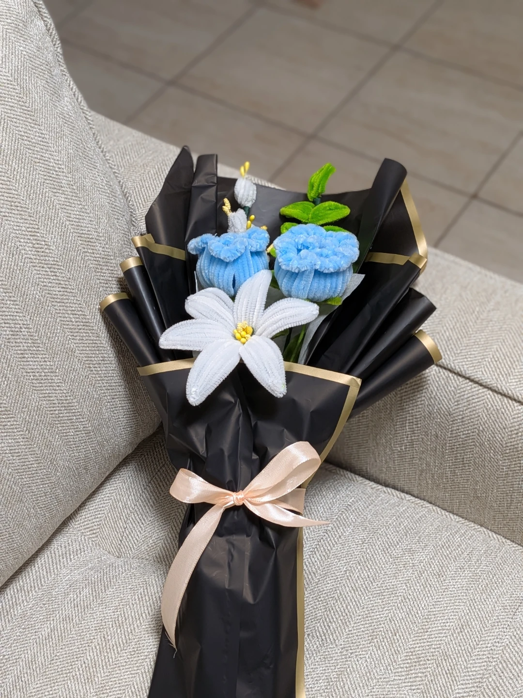 Nush handmade Ice blue pipe cleaner flowers bouquet - photo 4
