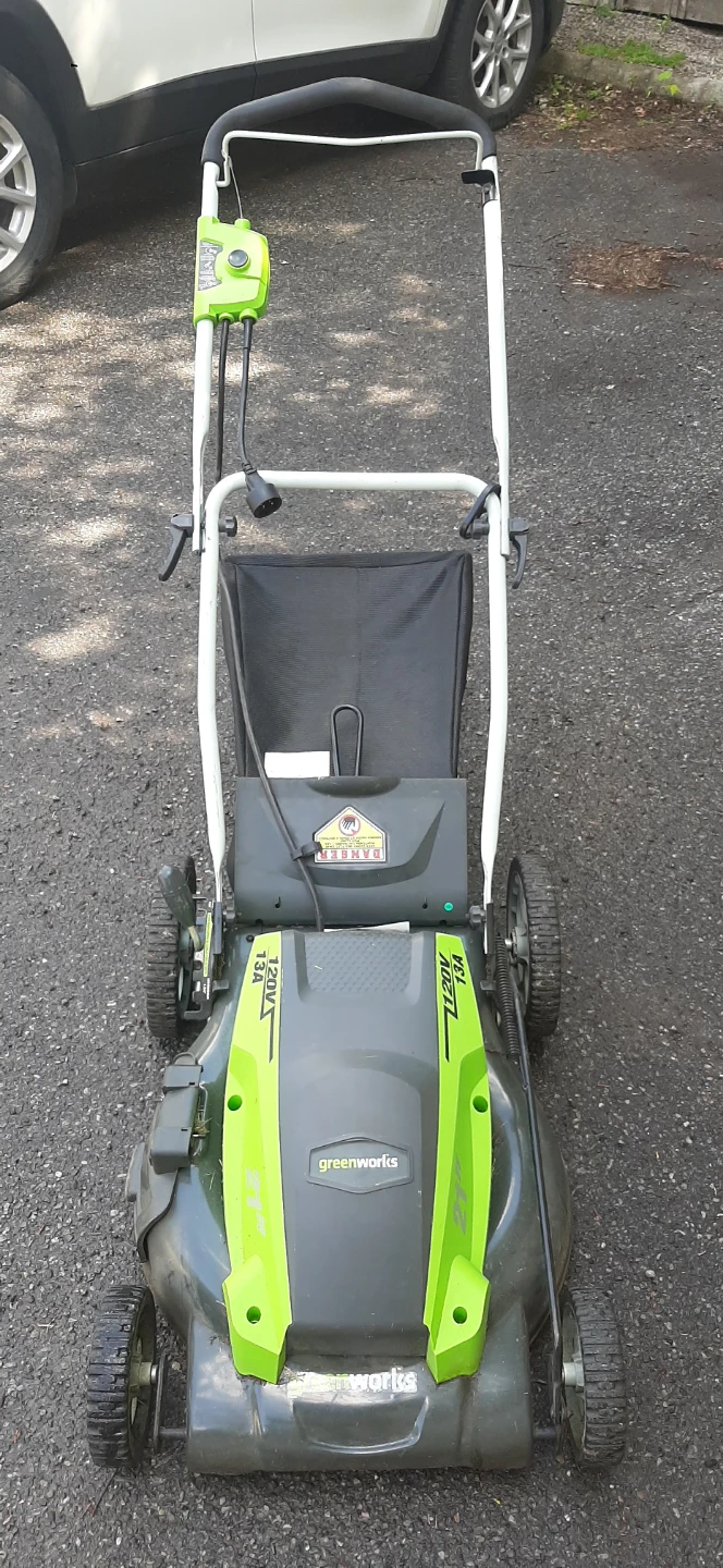 Greenworks 21"  Electric Lawn Mower NOT WORKING - photo 2