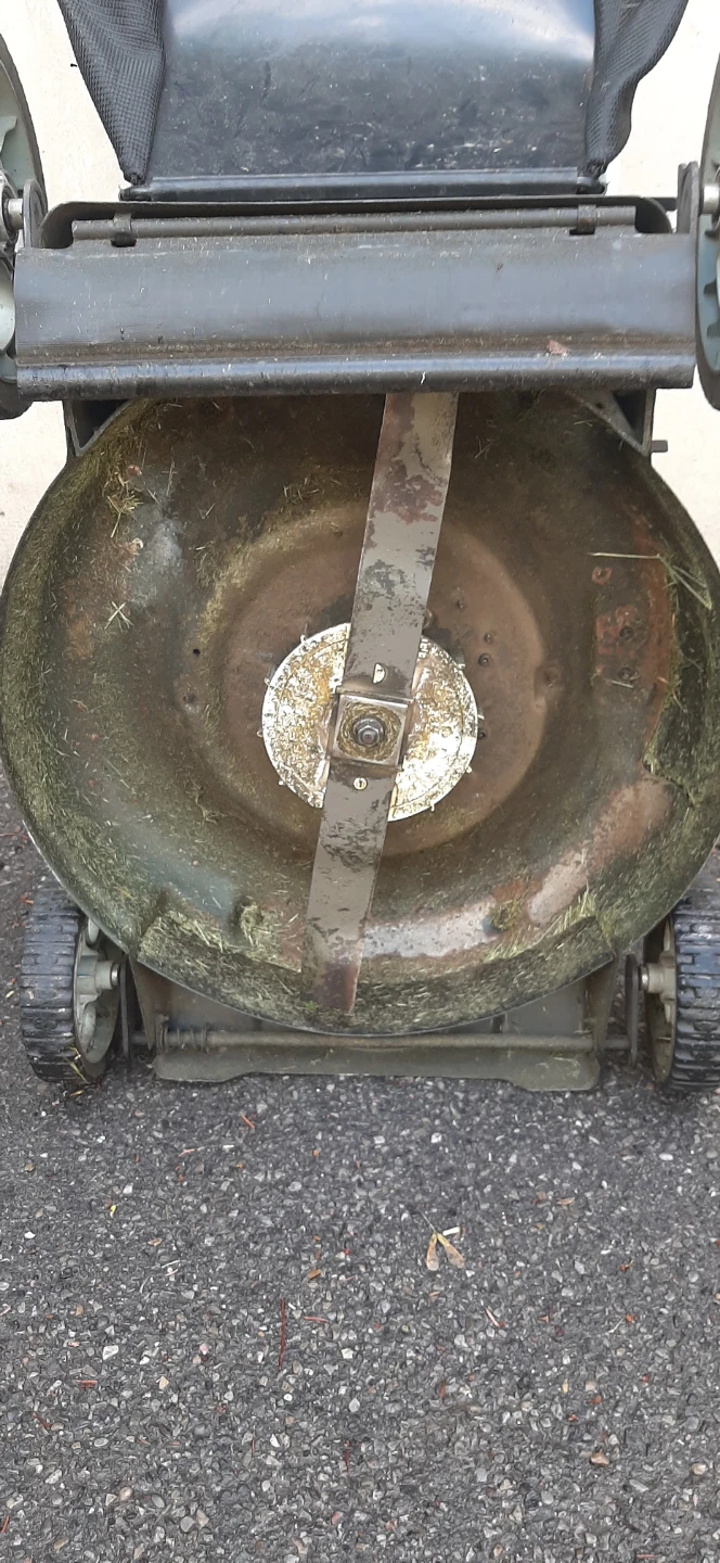 Greenworks 21"  Electric Lawn Mower NOT WORKING - photo 4