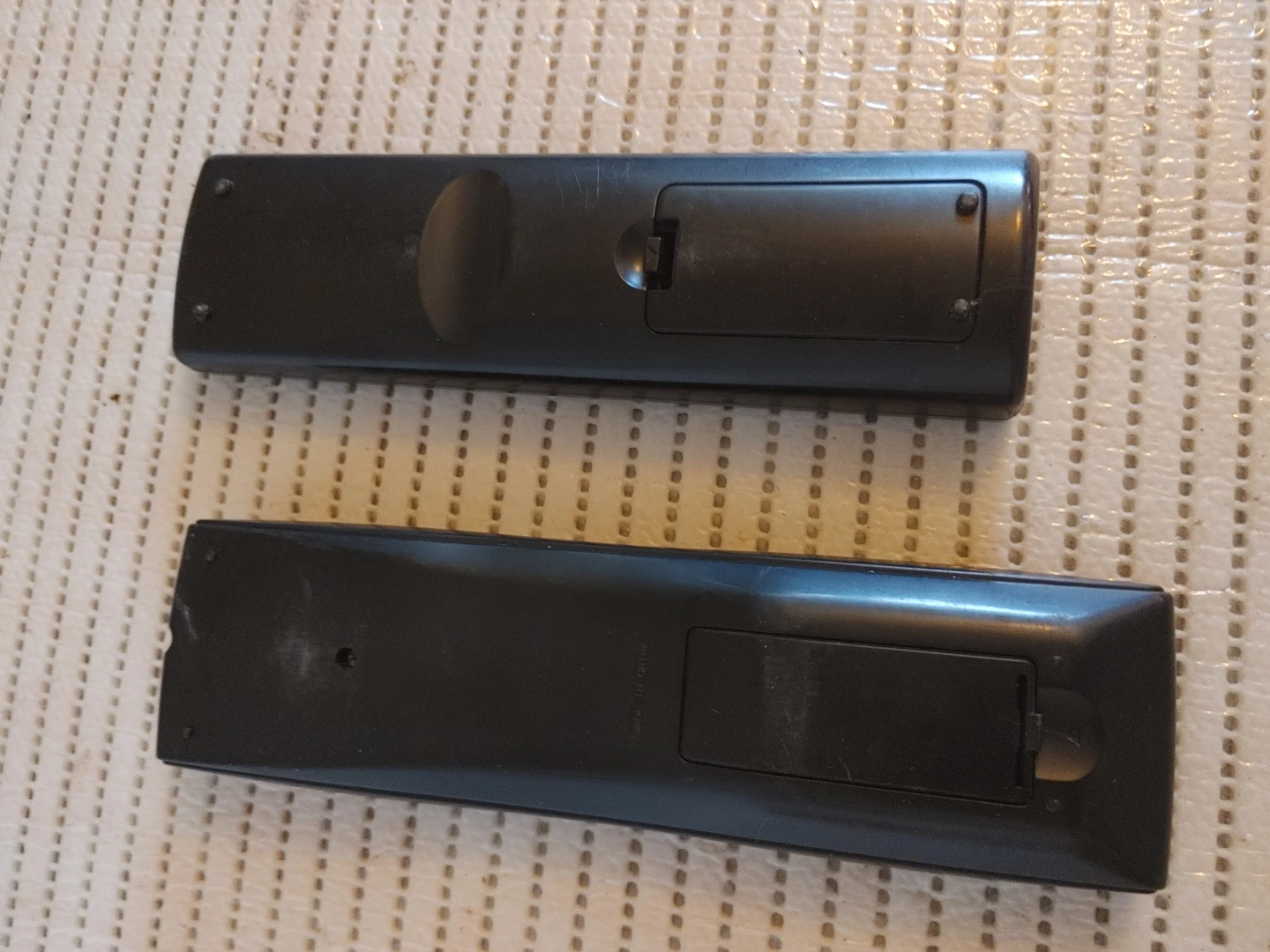 5$ each Sanyo & Dynex Remote Controls - photo 2