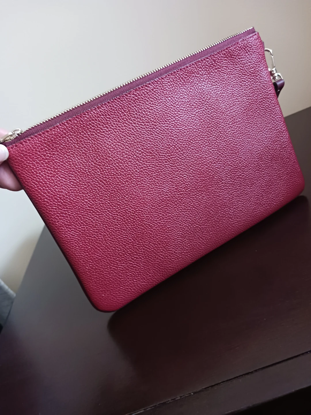 Kate Spade Red Leather Wristlet.....😊😍 - photo 3