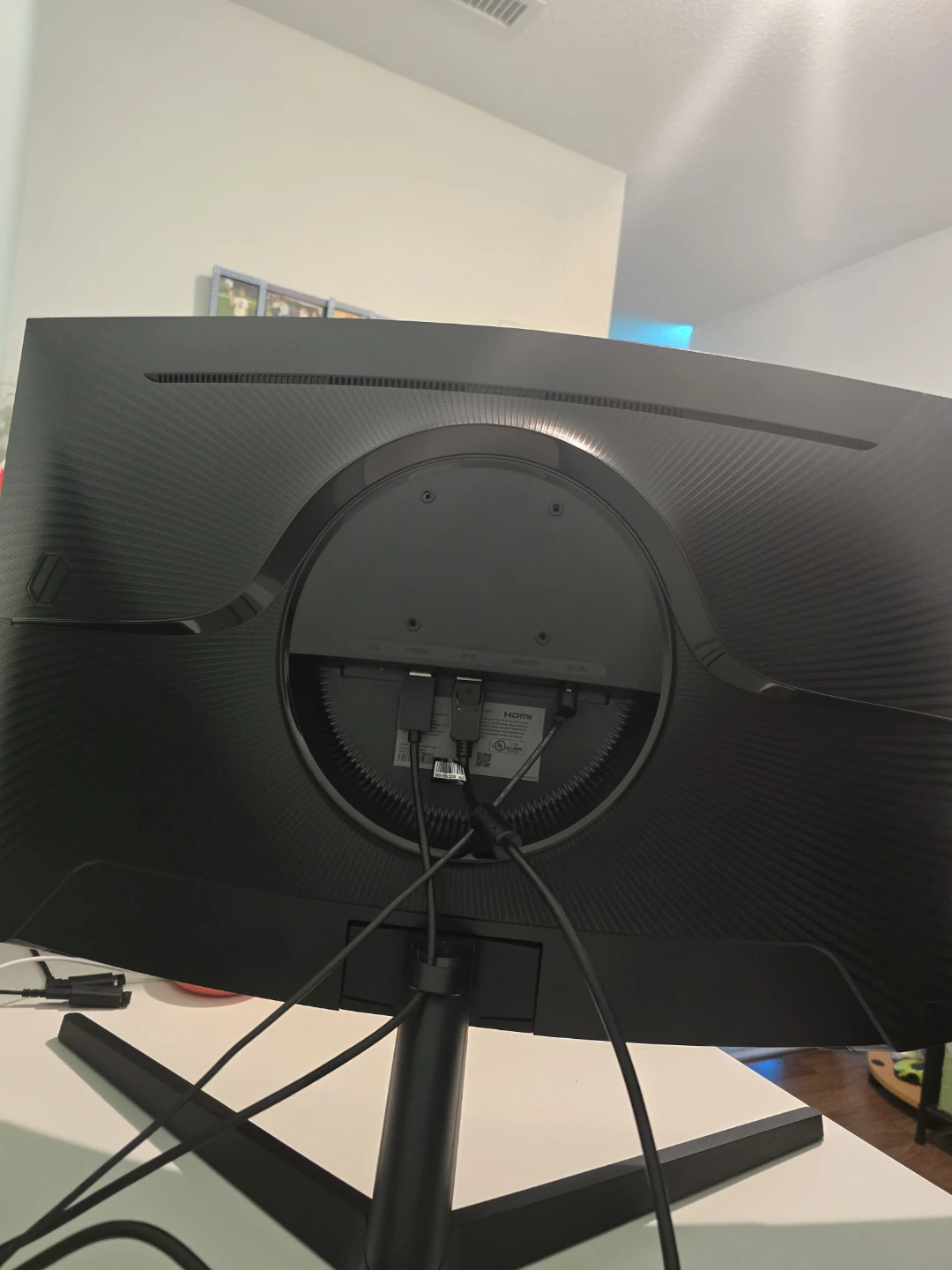 Samsung Odyssey G5 32" curved VA panel - Perfect Condition - photo 4