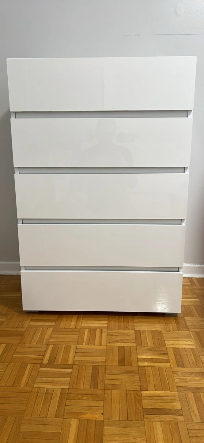 White Bedroom Furniture Set - Bed Frame, Dresser & Nightstand - photo 3