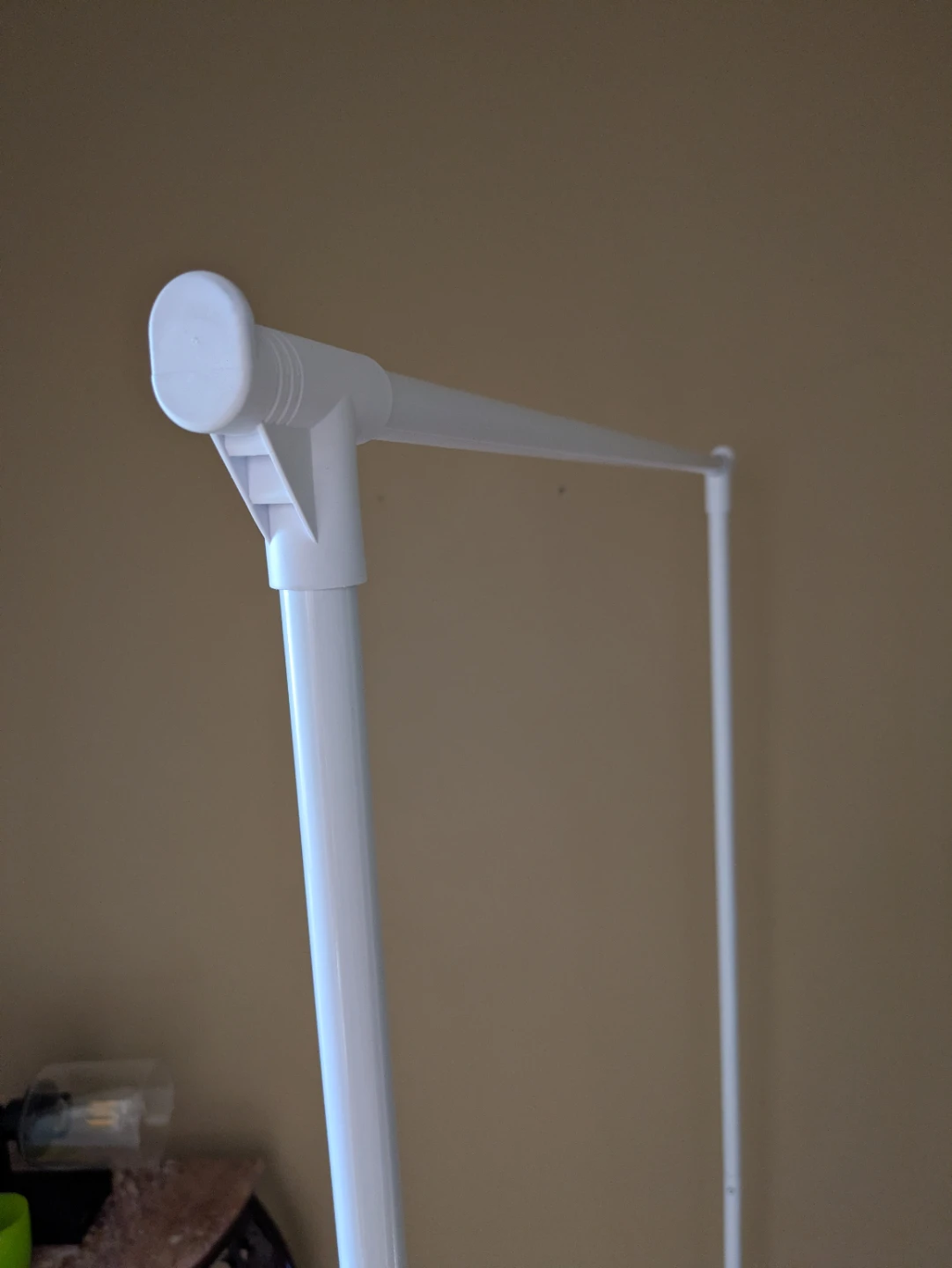 White garment rack with wheels - photo 4