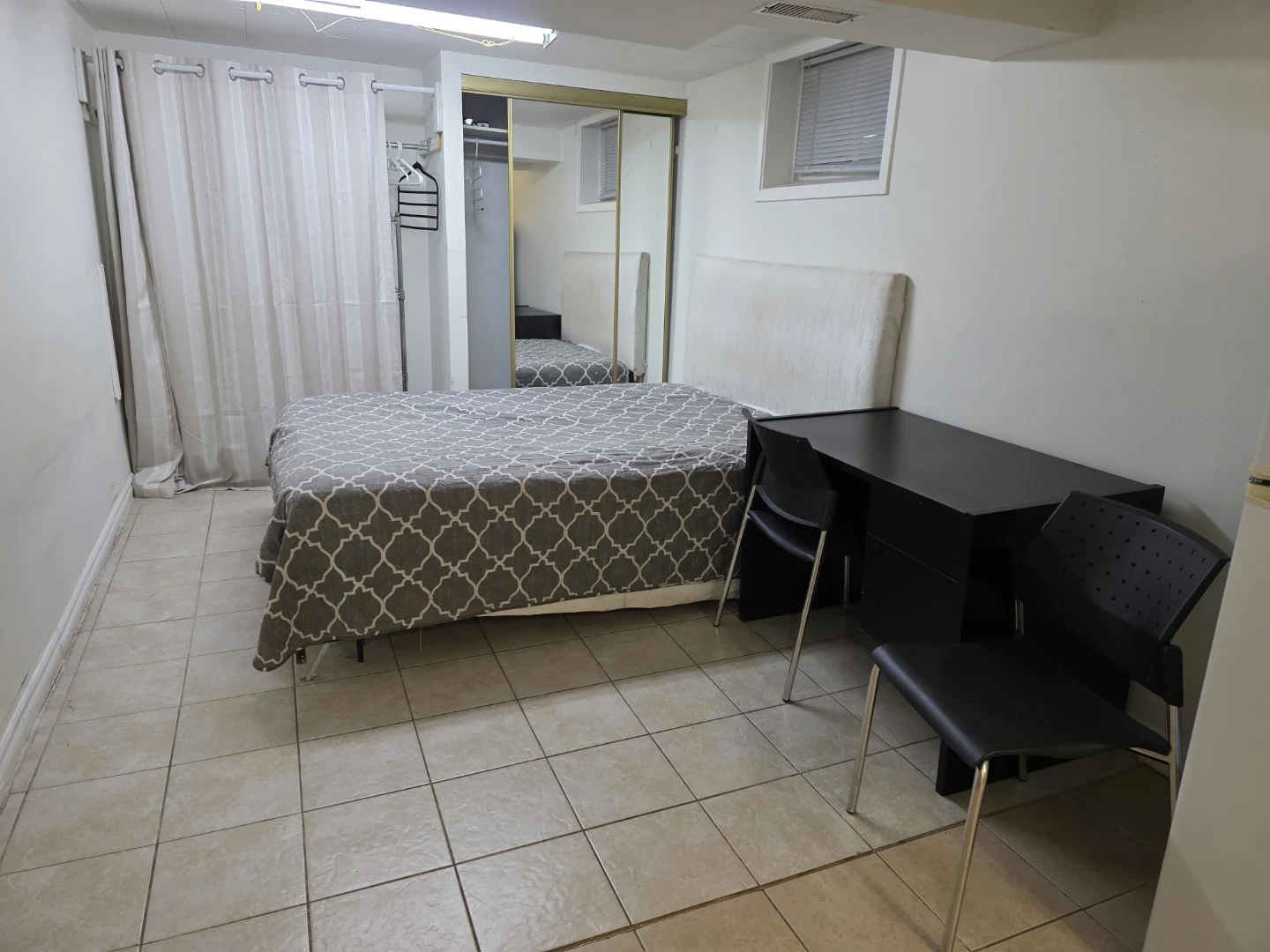 Furnisht Bachelor apt for rent