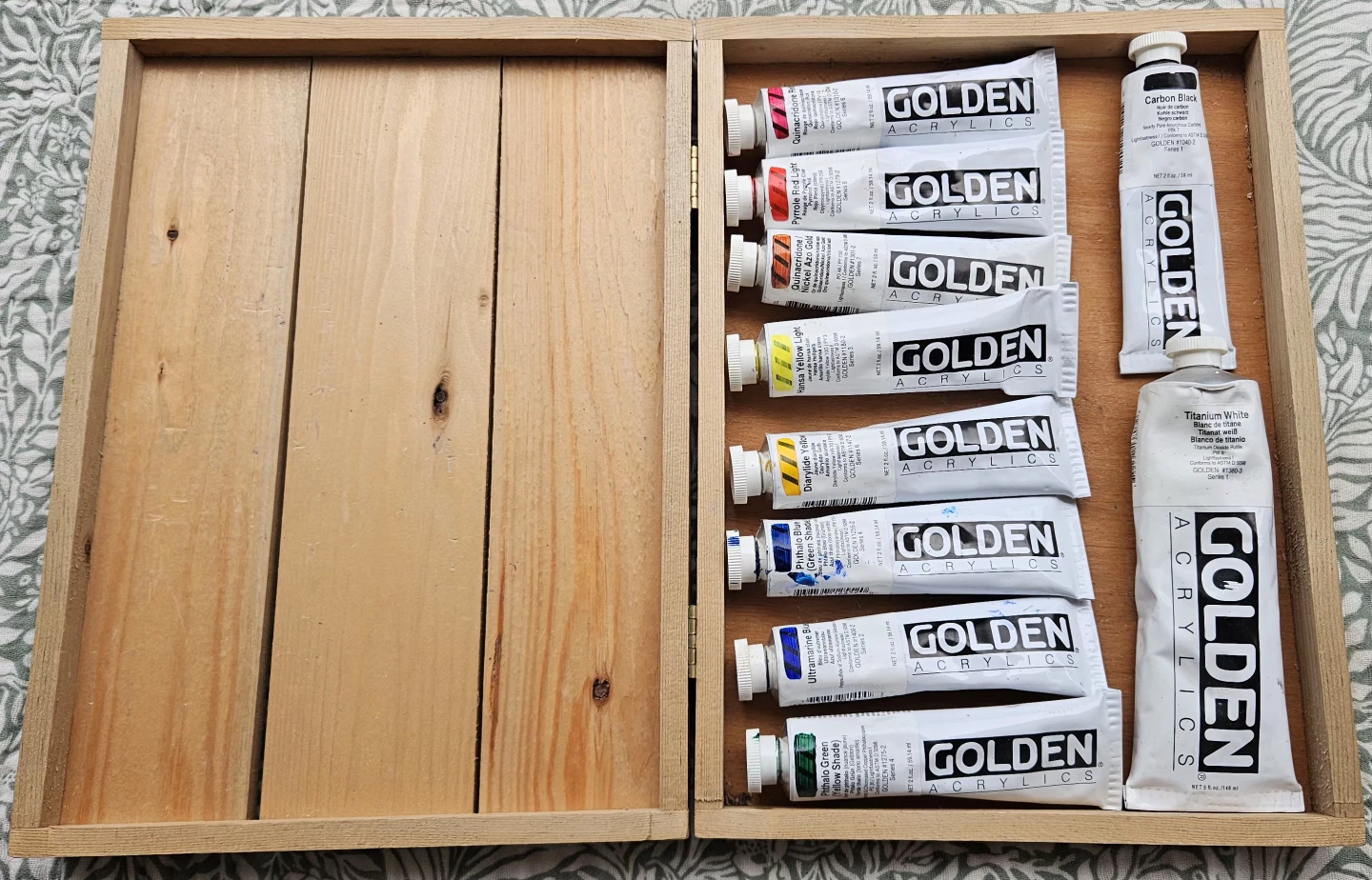 Artist's Acrylic Paint Box Set - GOLDEN ACRYLICS