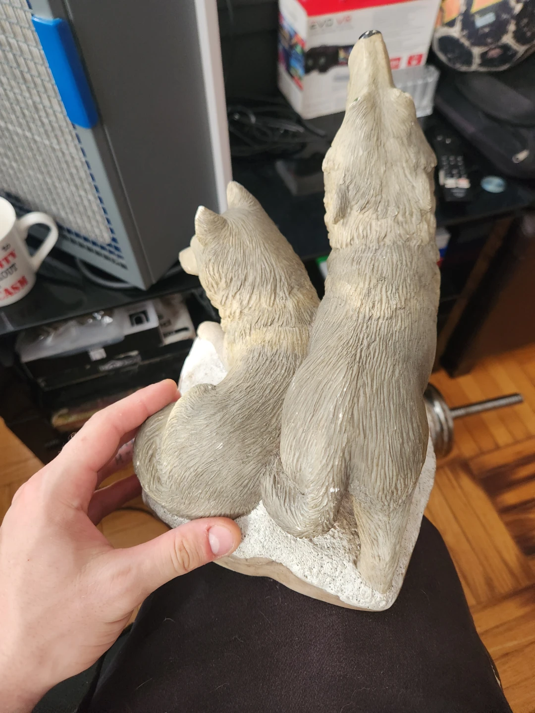 Twin Wolf Statue - photo 4