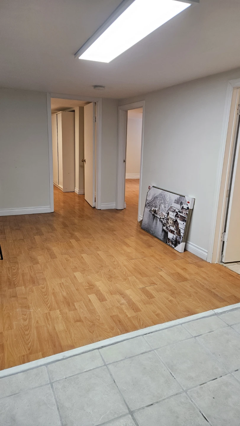 rent ground floor suite - photo 3