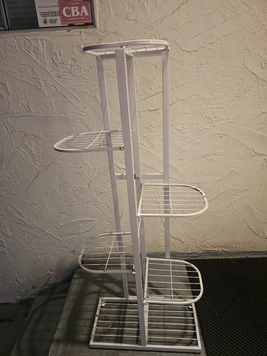 White Metal Plant Stand
