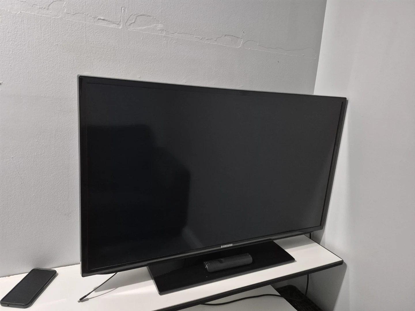Samsung UN40EH5000F 40" LED HDTV