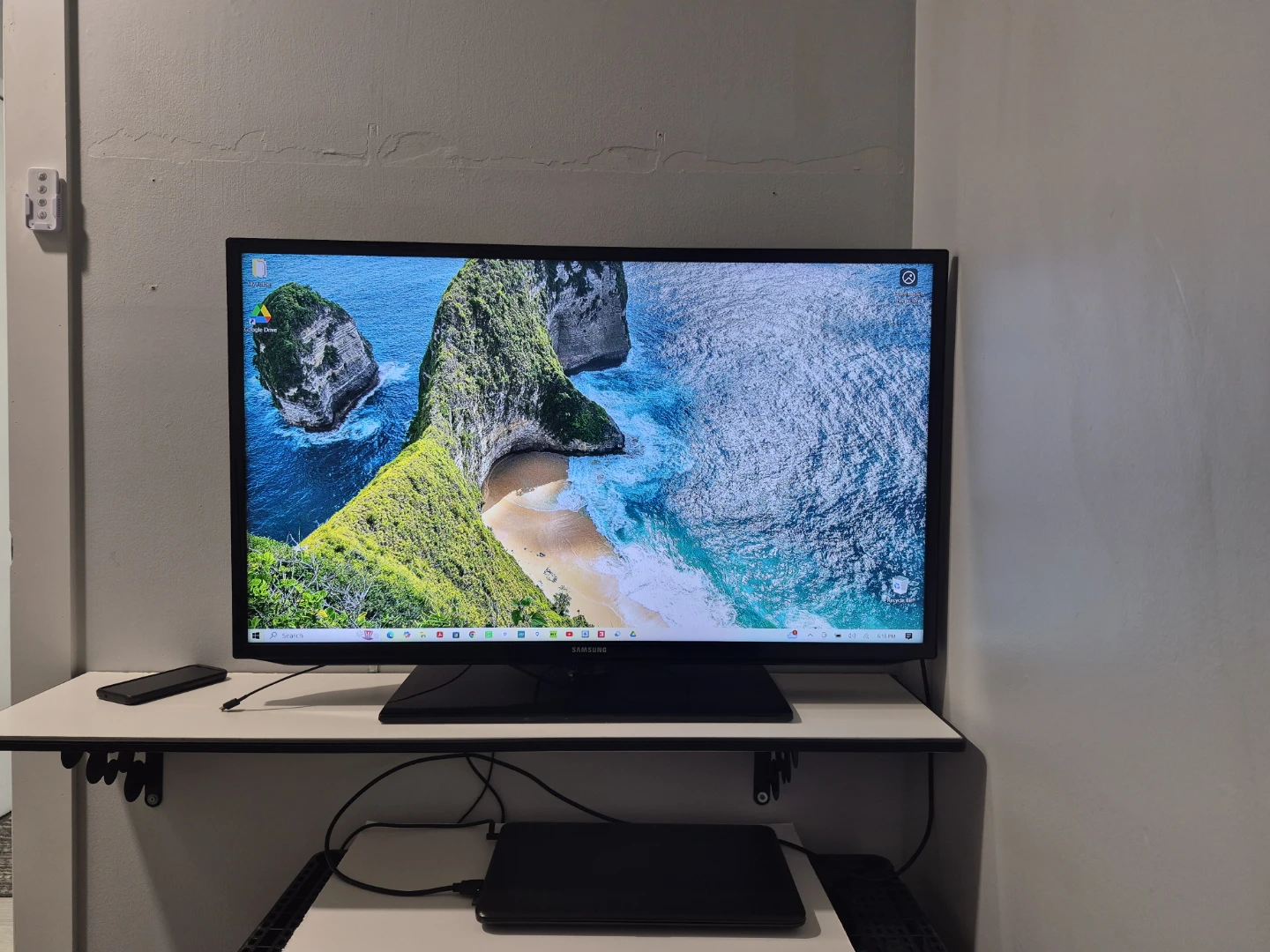 Samsung UN40EH5000F 40" LED HDTV - photo 3