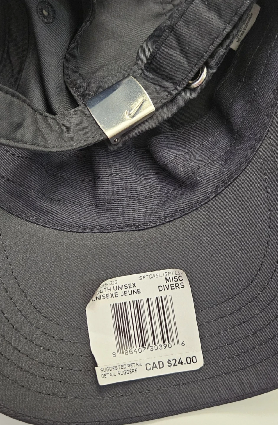 Nike Dri-FIT Club Metal Swoosh Cap - photo 3