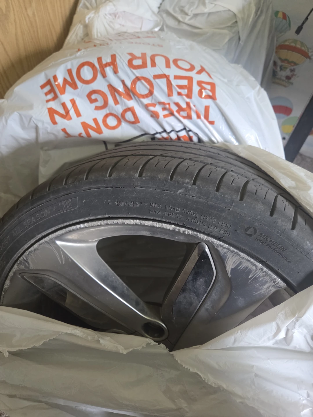 Michelin summer Tires and Rims Hyundai Veloster 215/40R18