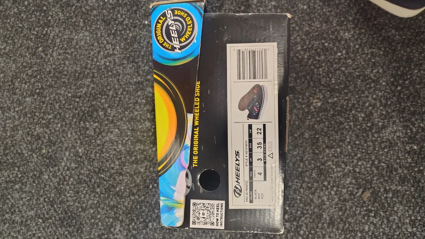 Heelys Original Wheeled Shoes size 4 - photo 5