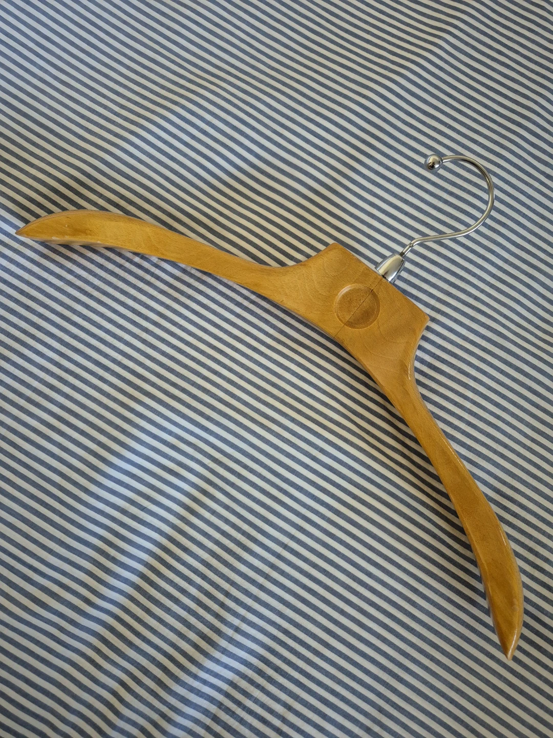 Vintage Wood Clothes Hanger: Solid Maple Hardwood, Thick, Smooth - photo 5