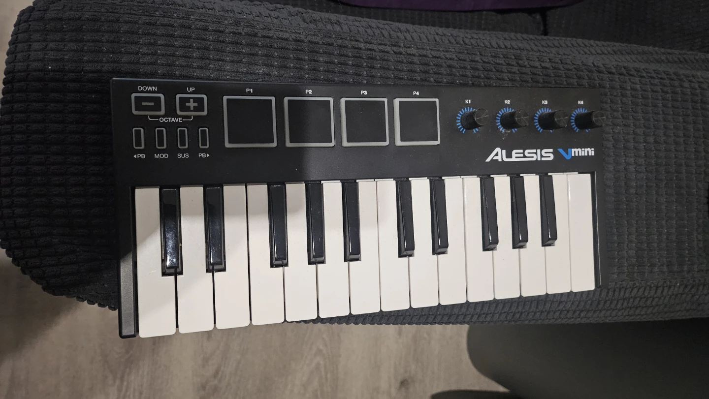 Alesis V Mini 25-Key USB MIDI Controller - photo 2