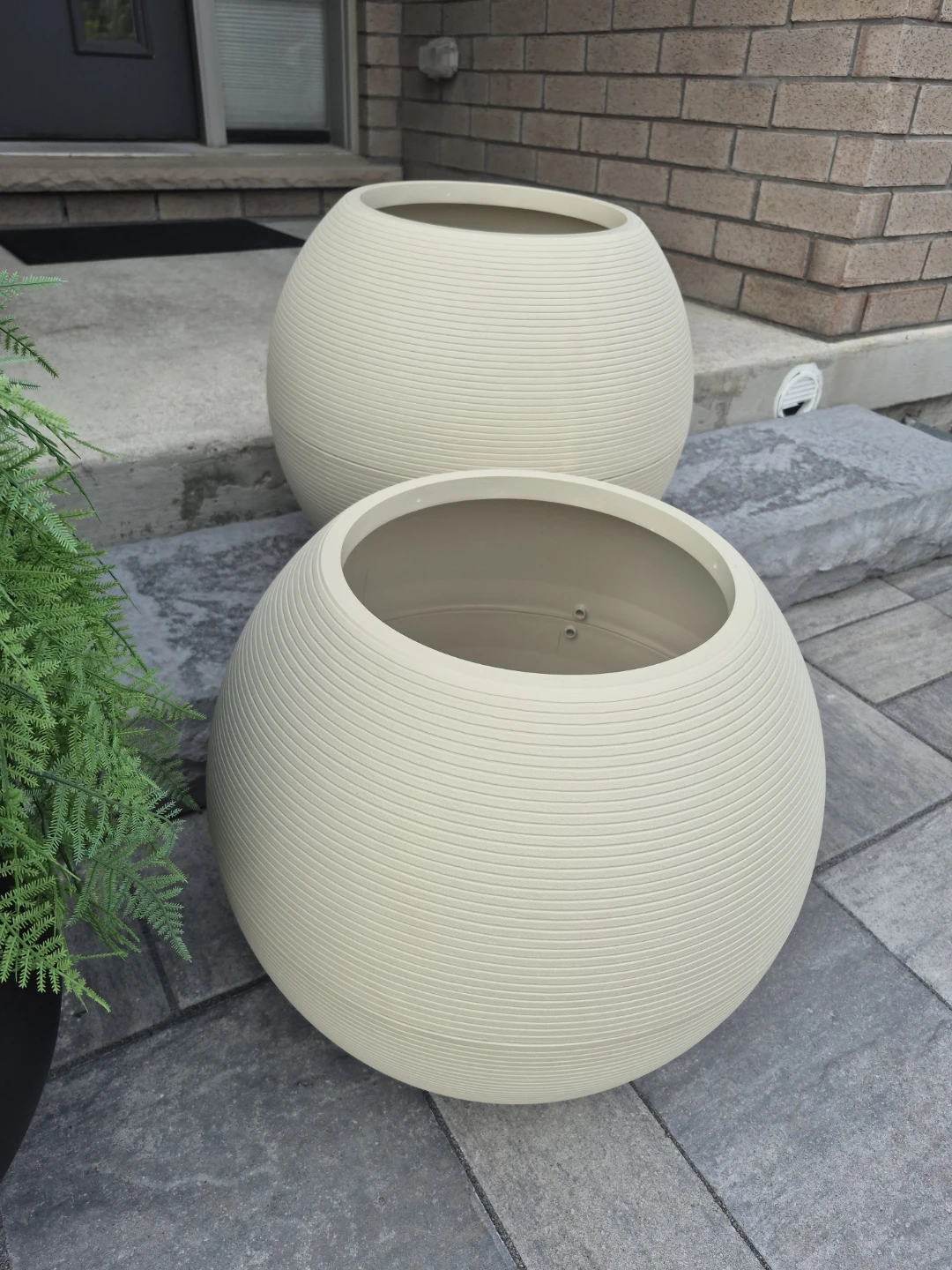 2 Large Sphere Planter Pot - 20 inch diameter - photo 4