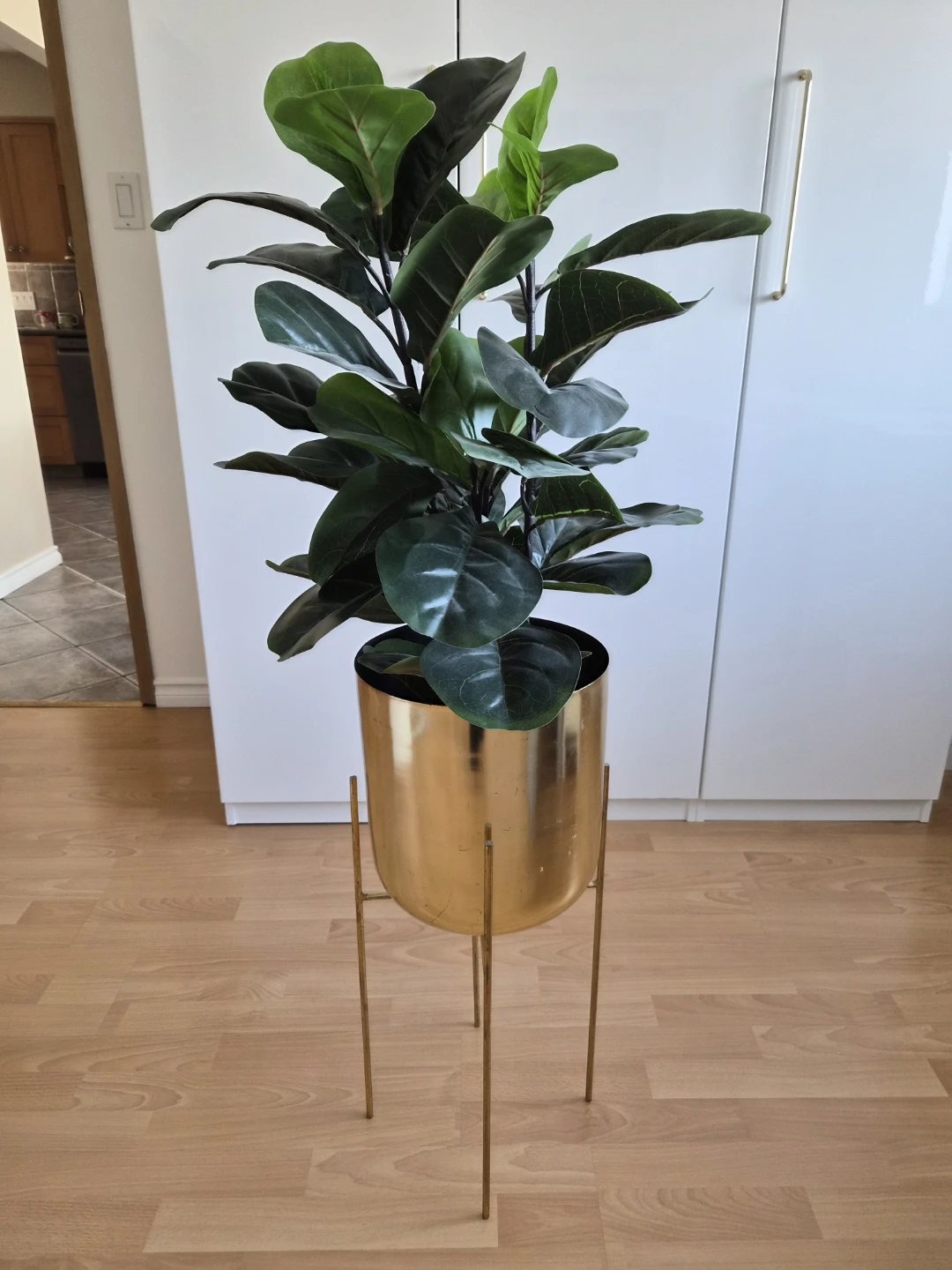 Faux Fiddle Leaf Fig Plant in Gold Planter Stand