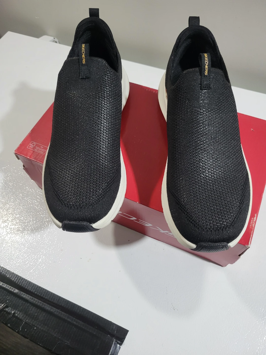 NEW WOMEN'S SKETCHERS ARCHFIT EASY SLIP-ON 8.5 - photo 3