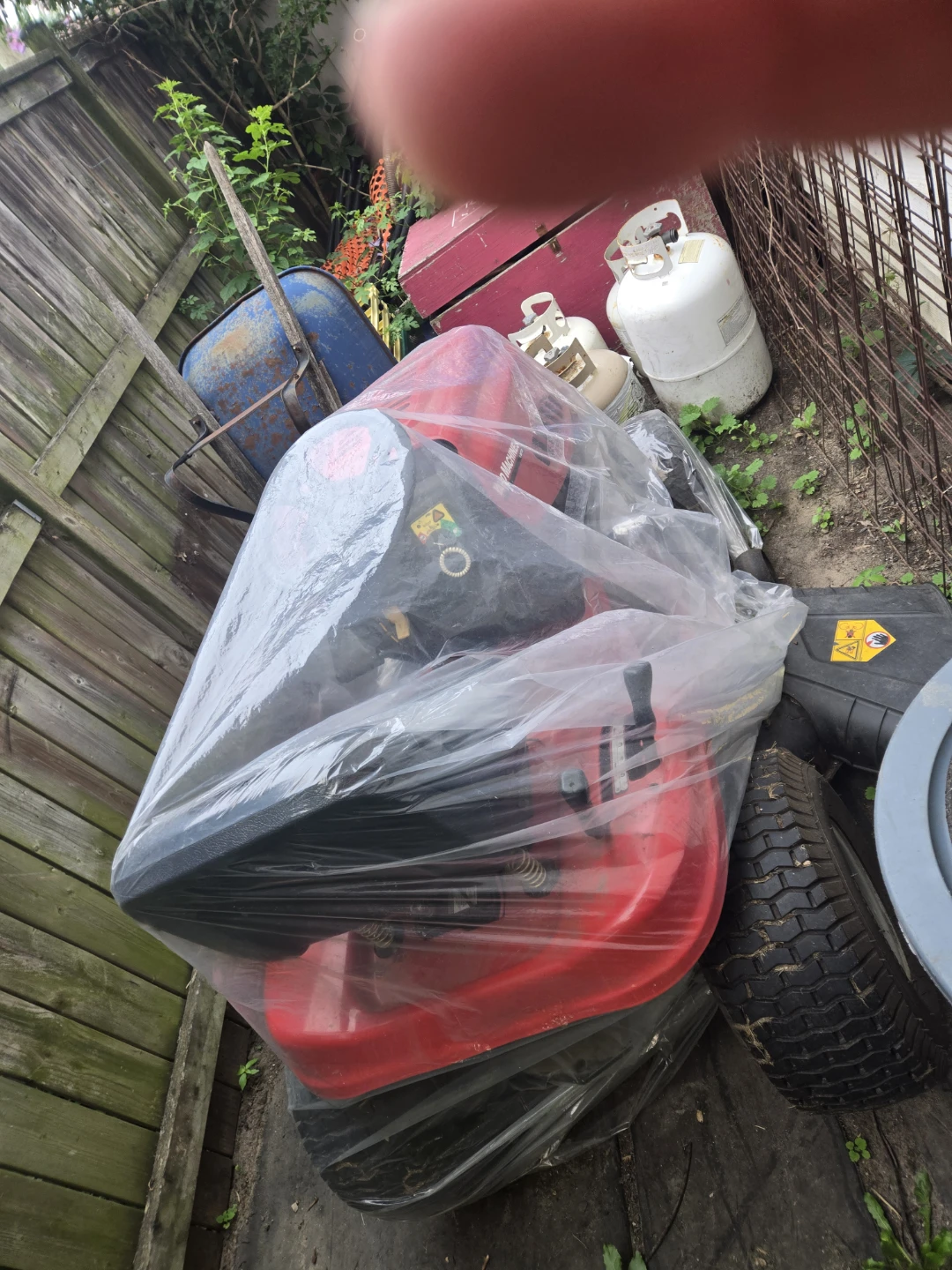 Yard Machines Riding Lawn Mower - photo 2