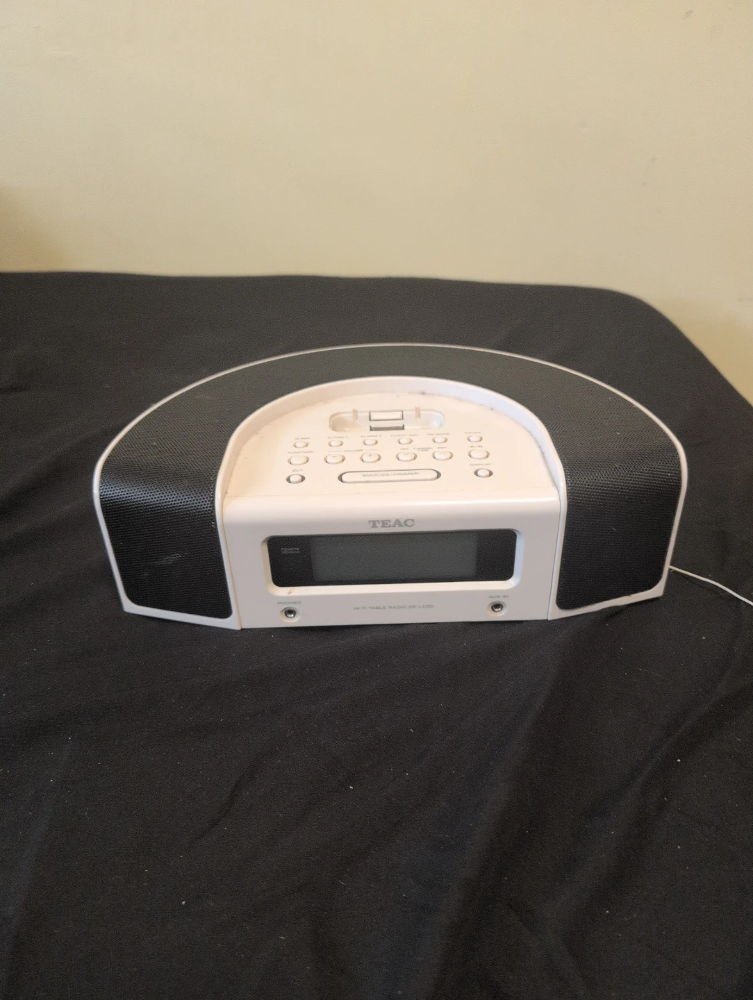 TEAC Clock Radio with Speaker
