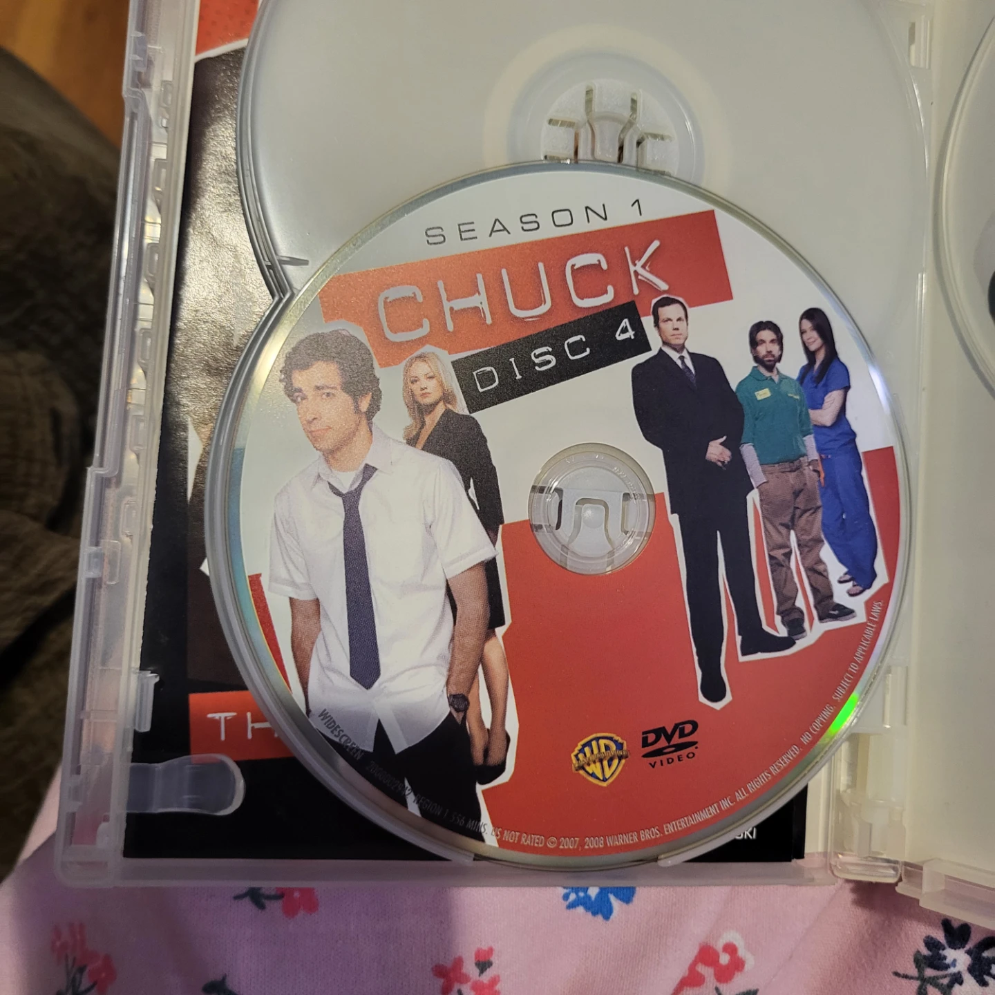 Chuck: The Complete First Season DVD - photo 5