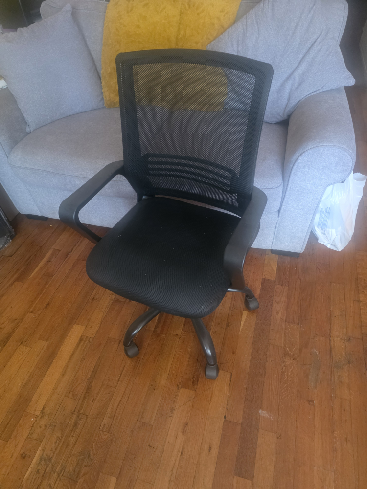 Black Mesh Office Chair with Wheels
