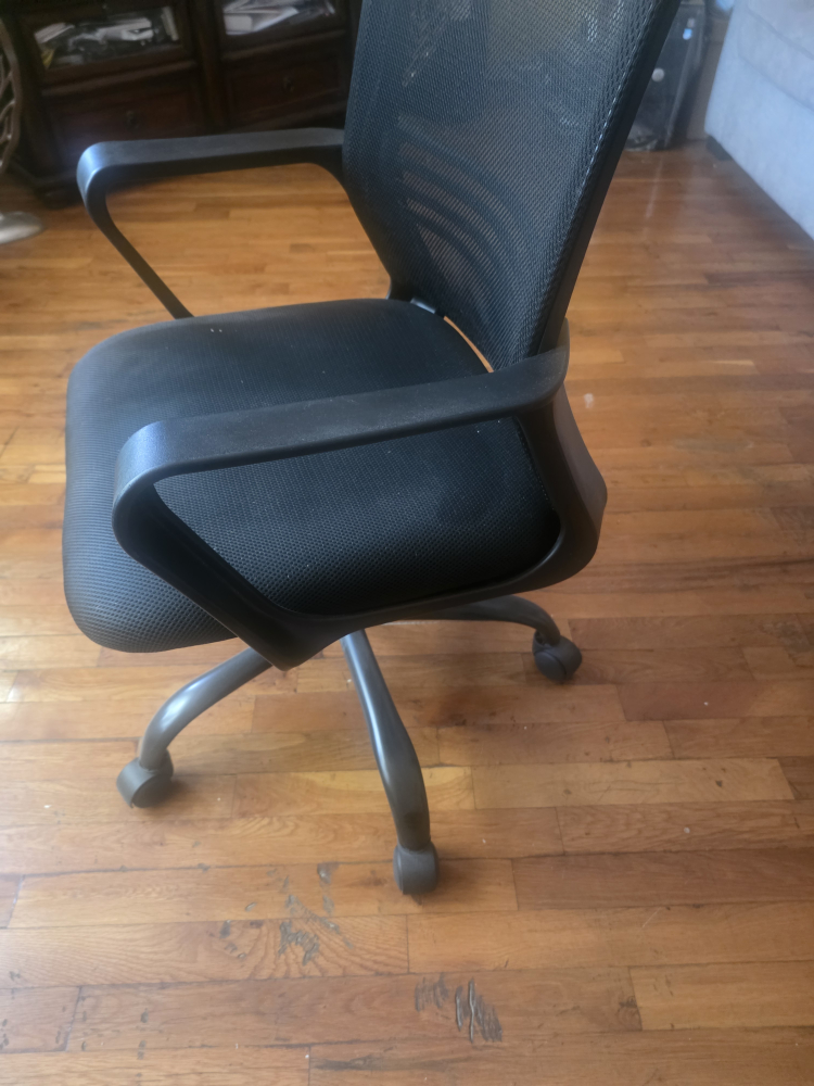 Black Mesh Office Chair with Wheels - photo 4