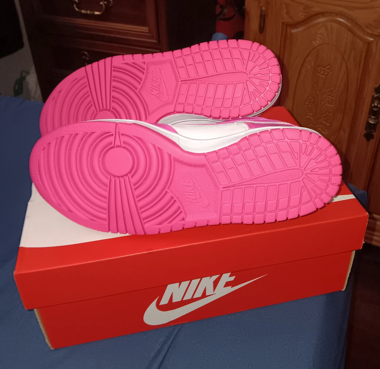 Nike Dunk Low (GS) Pink and White Sneakers - photo 3