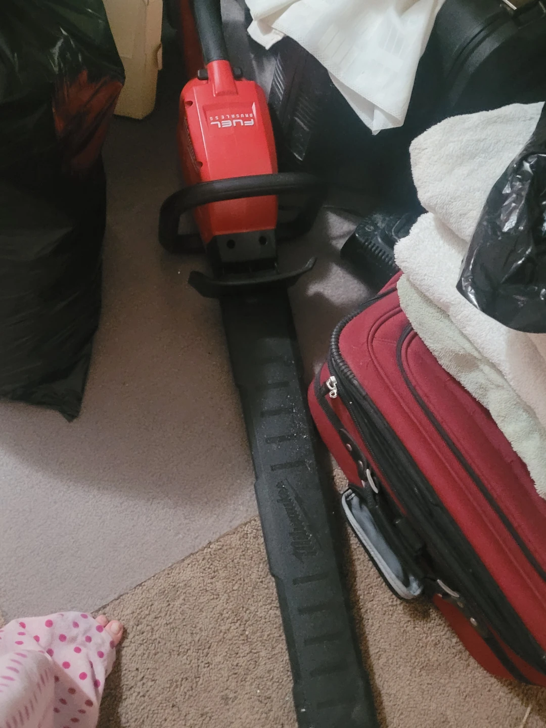 Milwaukee Tool M18 FUEL 18V 24-inch Hedge Trimmer - photo 3