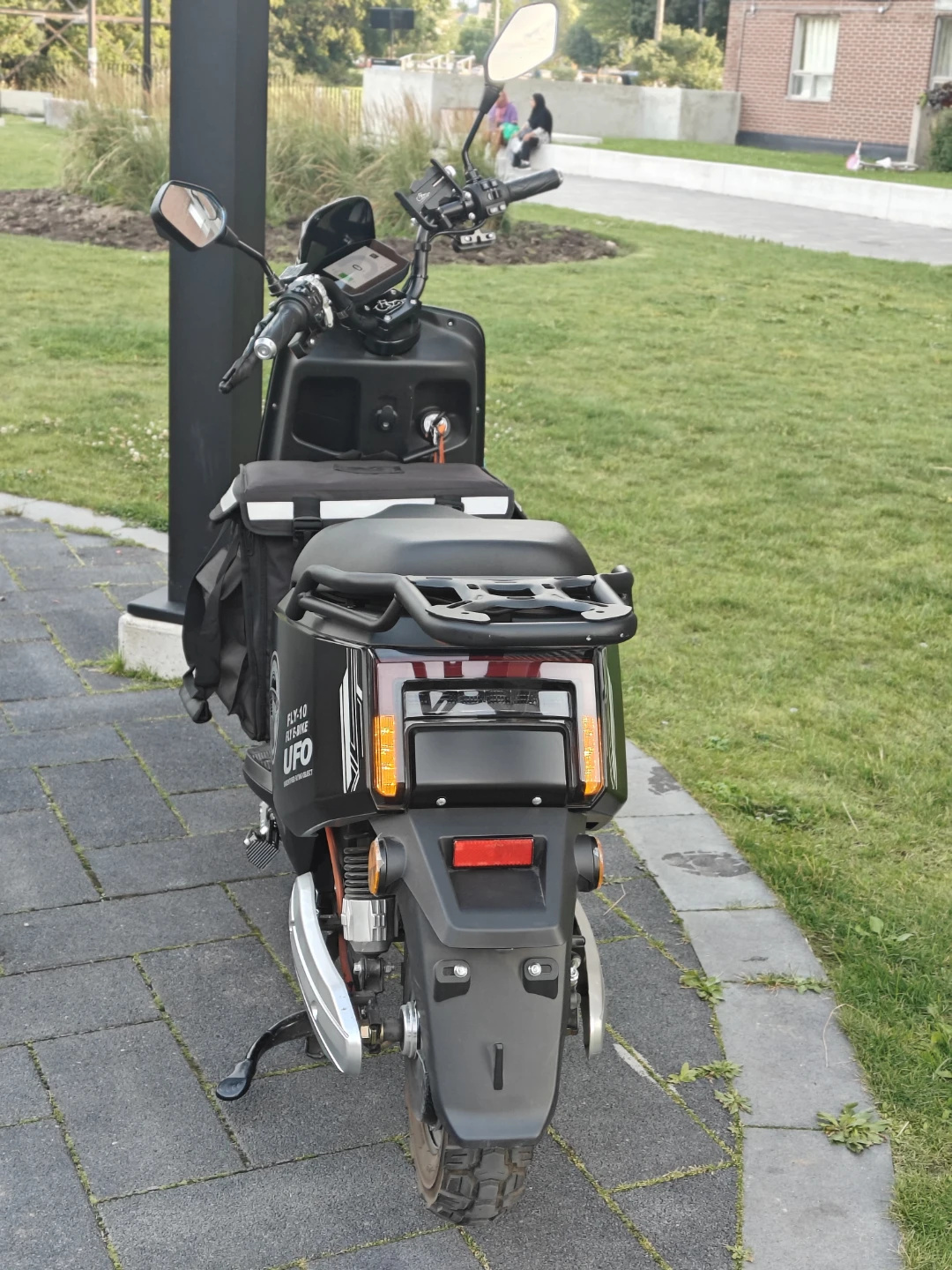 FLY E-BIKE UFO Scooter - photo 5