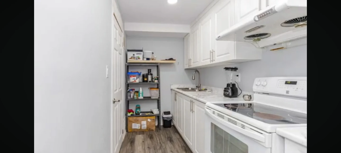 Upper level walk out 1 bedroom Legal  Basement - photo 2