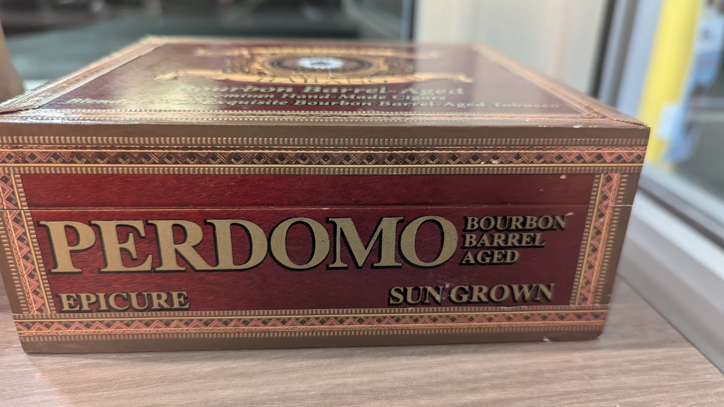 Perdomo Empty Wood Cigar Box - photo 3