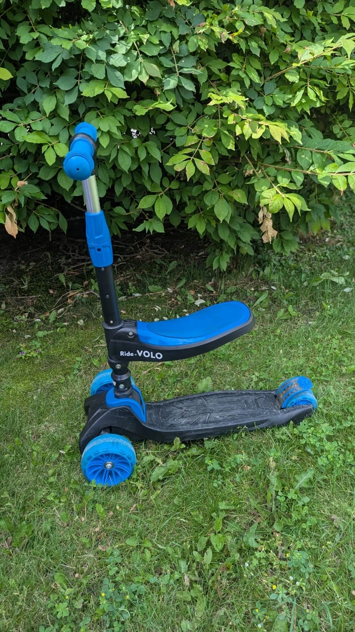 Ride-VOLO 3-Wheel Scooter with Seat