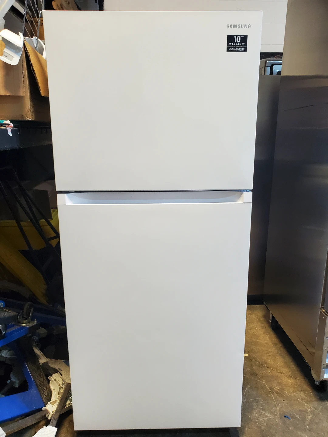 Samsung RT18M6213WW Top Freezer Refrigerator