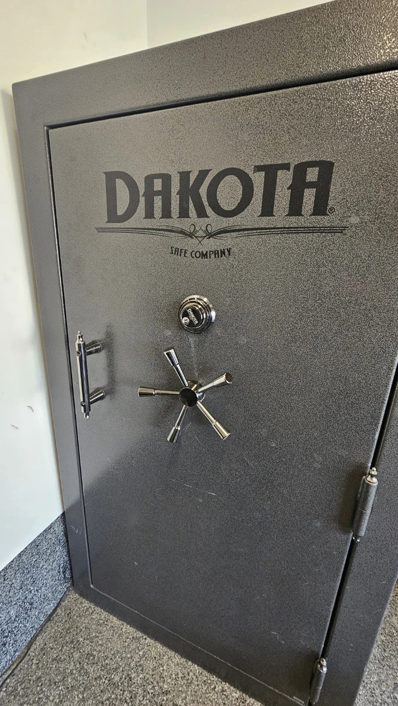 Dakota Safe Company Gun Safe