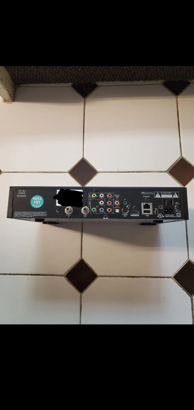 Cisco NEXTBOX Explorer 4842HD PVR - photo 2