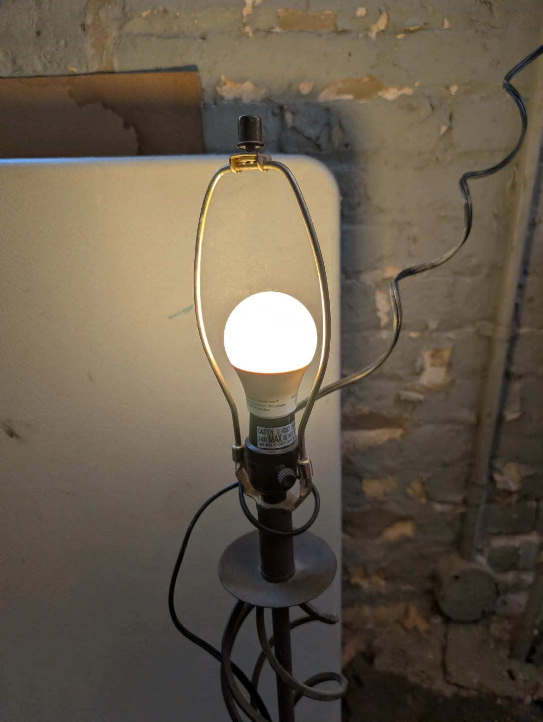 Beautiful vintage lamps! $6 each plus shade - photo 2